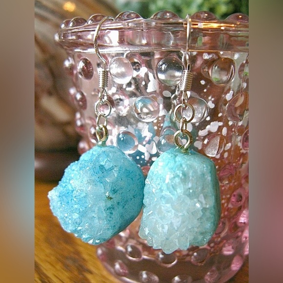 Unbranded Jewelry - New Mini Natural Aqua Blue Druzy Crystal Geode Silver Dangle Earrings